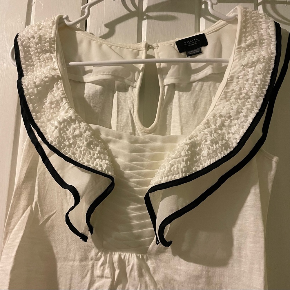 Deletta by ANTHROPOLOGIE sleeveless ruffled top X-small NWOT